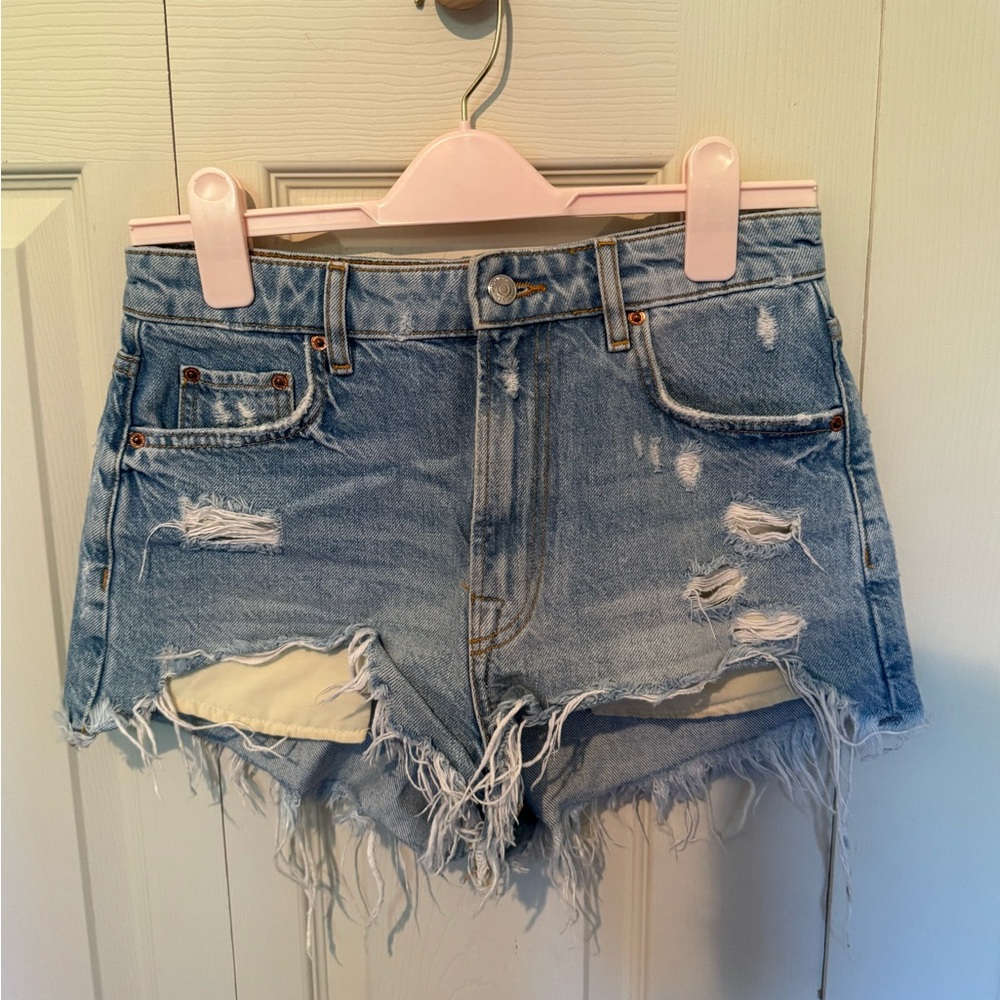 High rise Zara denim shorts size 4